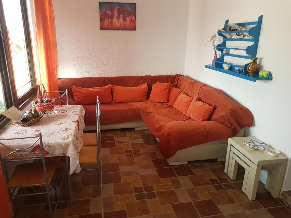 Melina'S Apartments Kalavárda Eksteriør bilde